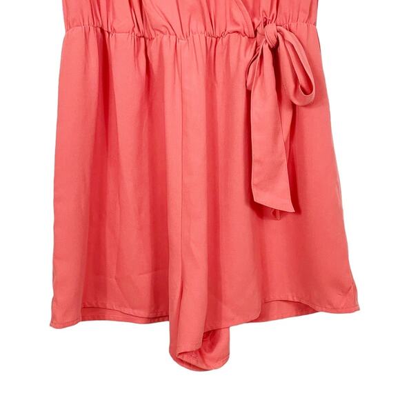 Leith Short Sleeved Romper Coral Size Medium - Picture 4 of 11
